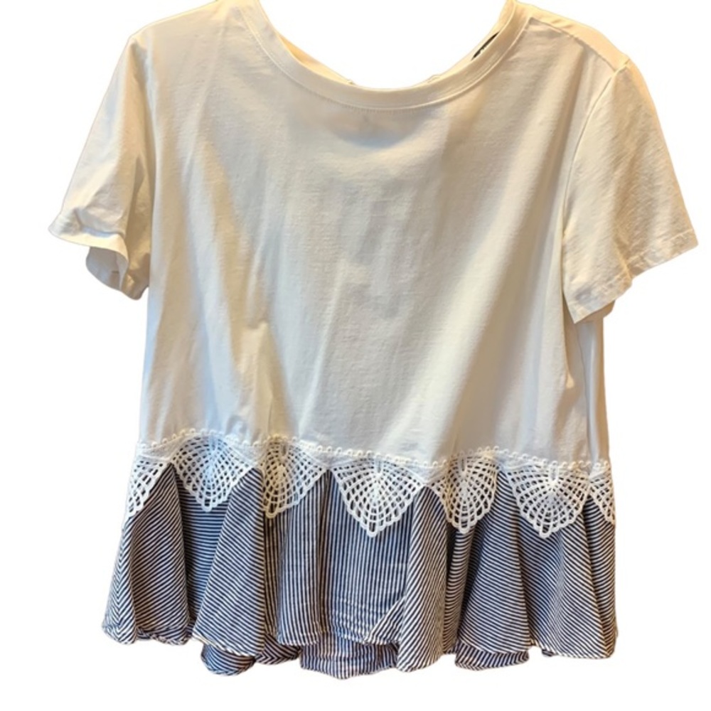 Shein‎ Black & White Ruffled Top L